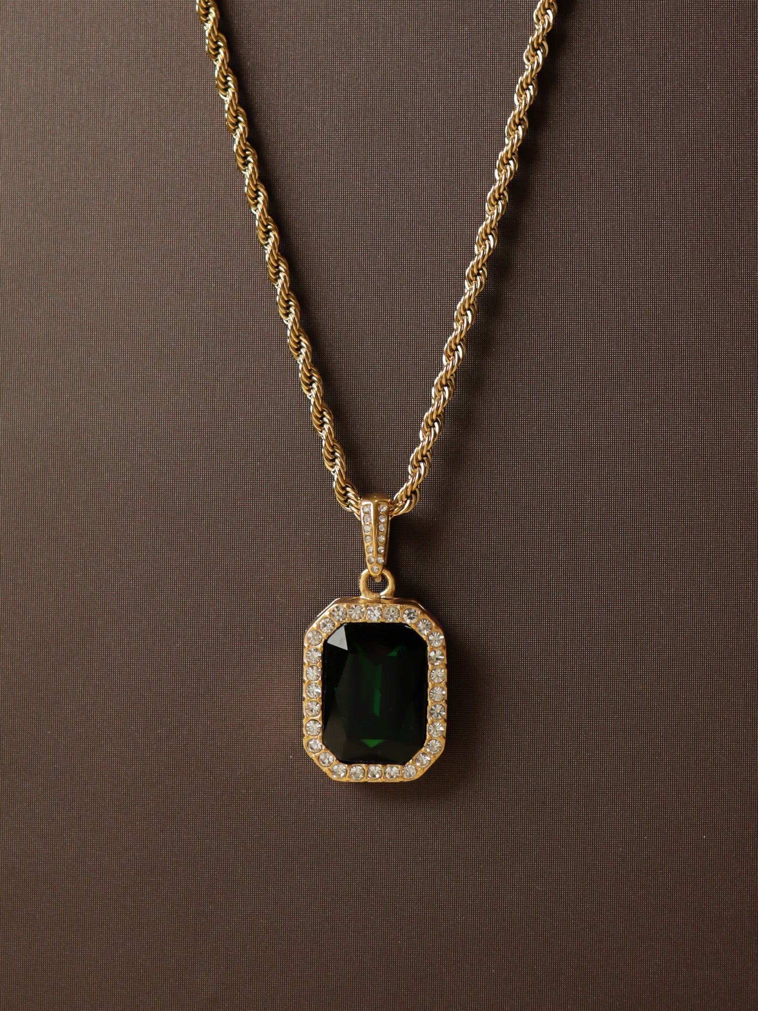 Emerald Luxe Pendant Necklace
