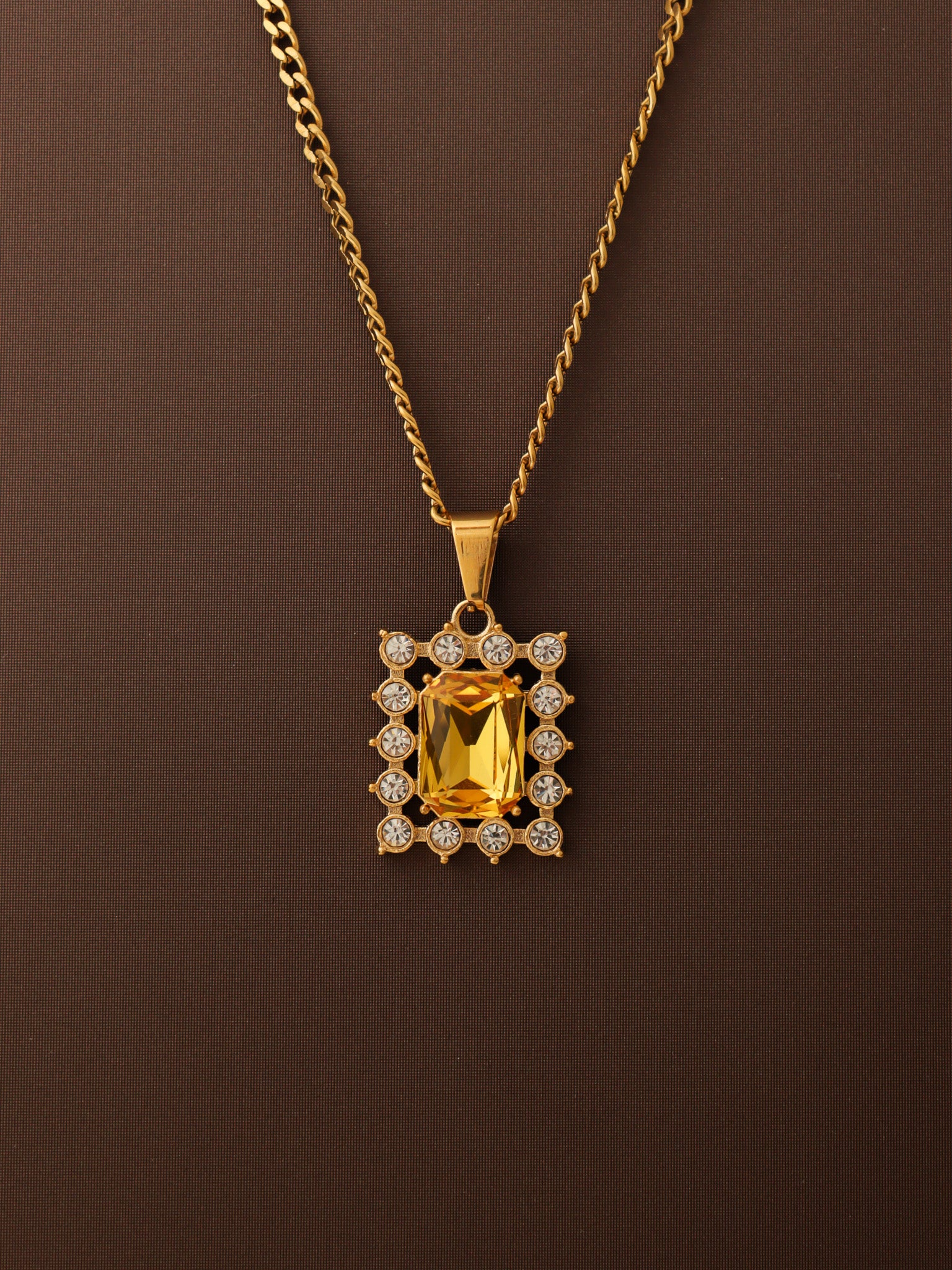 Amber Royal Pendant Necklace