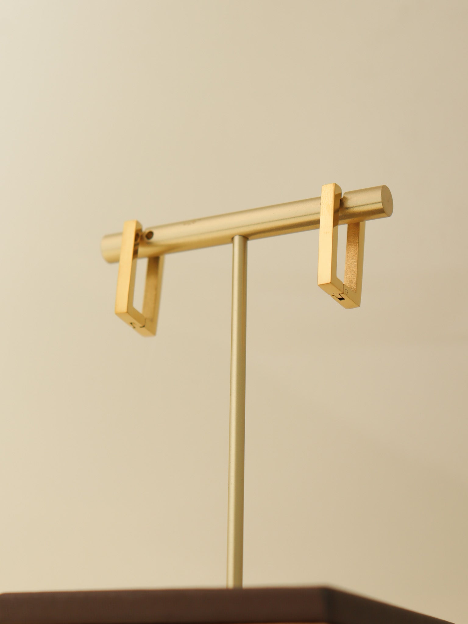 Aurelle Geometry Hoops