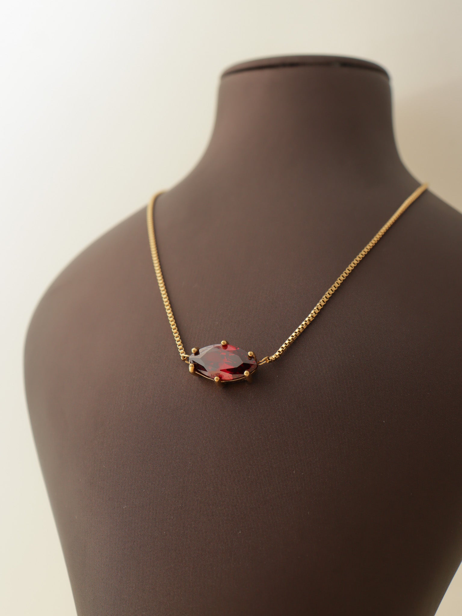 Ruby Éclat Necklace