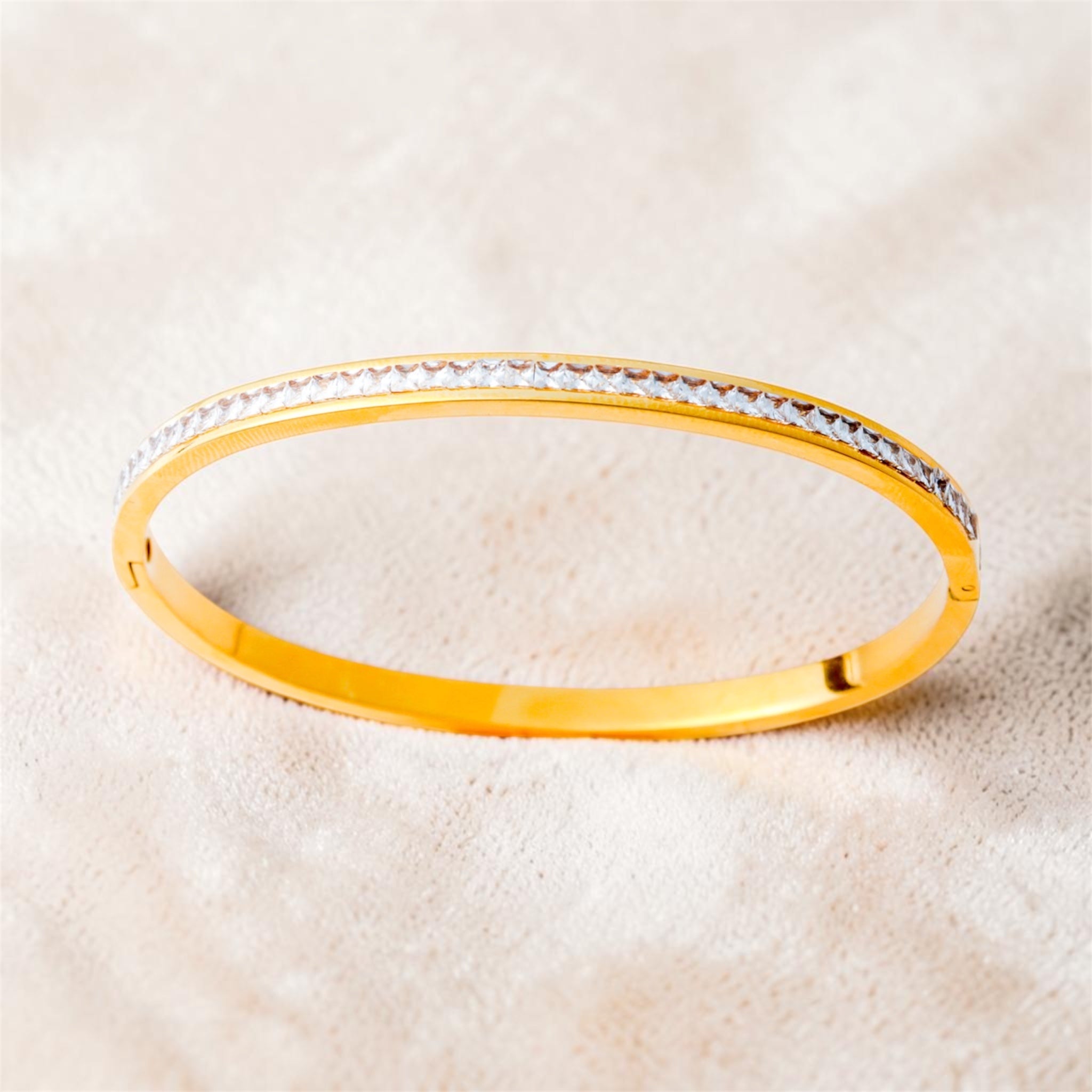 Lumière Crystal Bangle